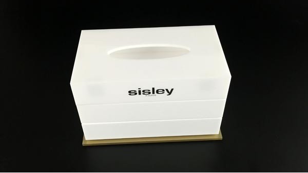 博藝展示的亞克力紙巾盒優(yōu)勢(shì)和特點(diǎn)？